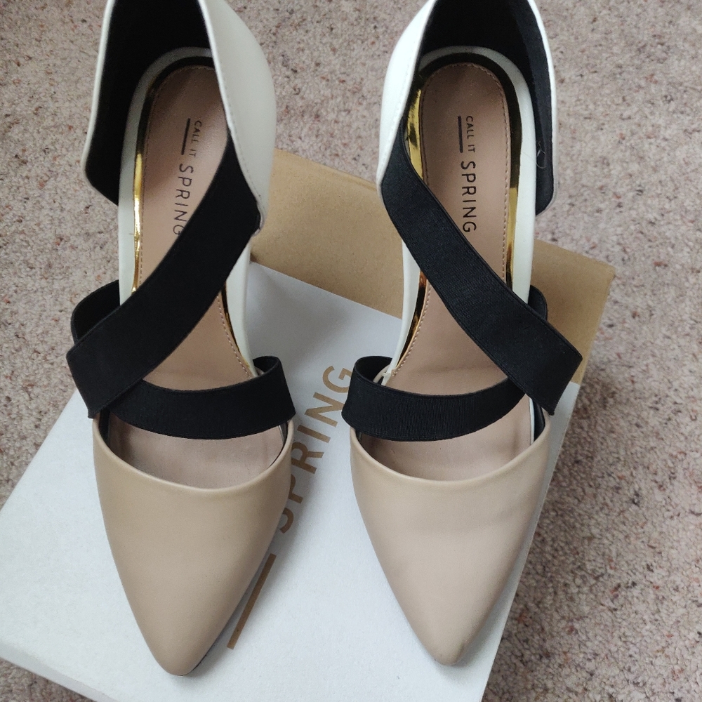 Close toe Heels in Nude (worn only once)